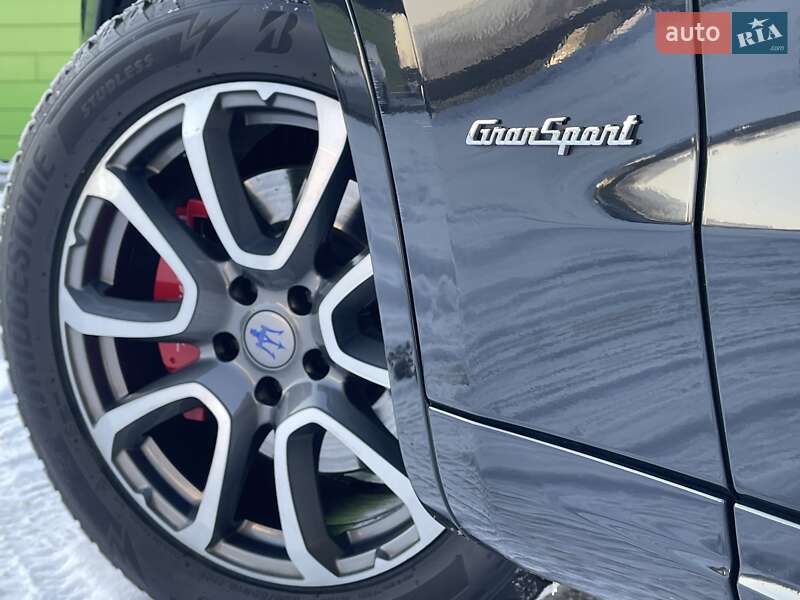 Внедорожник / Кроссовер Maserati Levante 2018 в Киеве