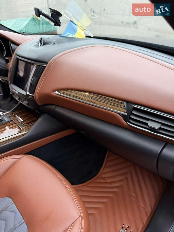 Внедорожник / Кроссовер Maserati Levante 2018 в Днепре фото 28 Внедорожник / Кроссовер Maserati Levante 2018 в Днепре