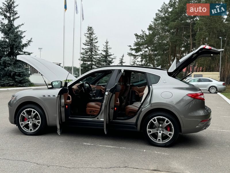 Позашляховик / Кросовер Maserati Levante 2017 в Києві