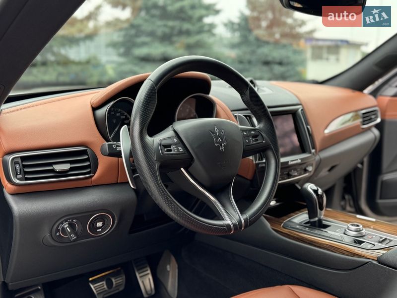 Позашляховик / Кросовер Maserati Levante 2017 в Києві