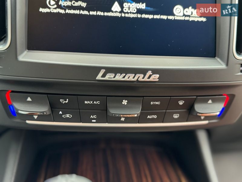 Позашляховик / Кросовер Maserati Levante 2017 в Києві