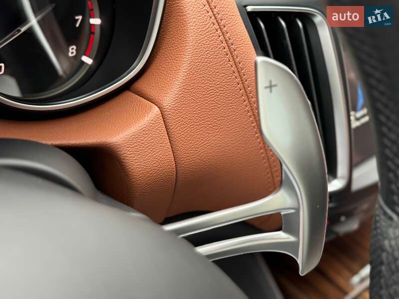 Позашляховик / Кросовер Maserati Levante 2017 в Києві