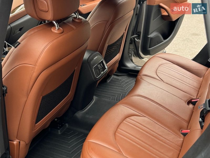 Позашляховик / Кросовер Maserati Levante 2017 в Києві