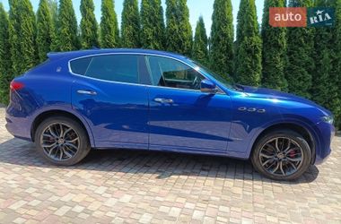 Позашляховик / Кросовер Maserati Levante 2019 в Луцьку