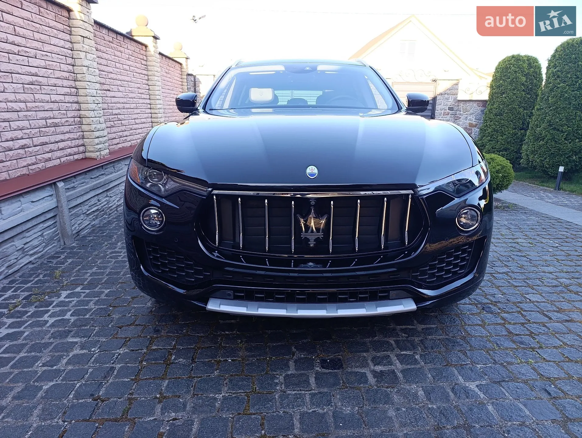 2017 Maserati Levante - мініатюра 2