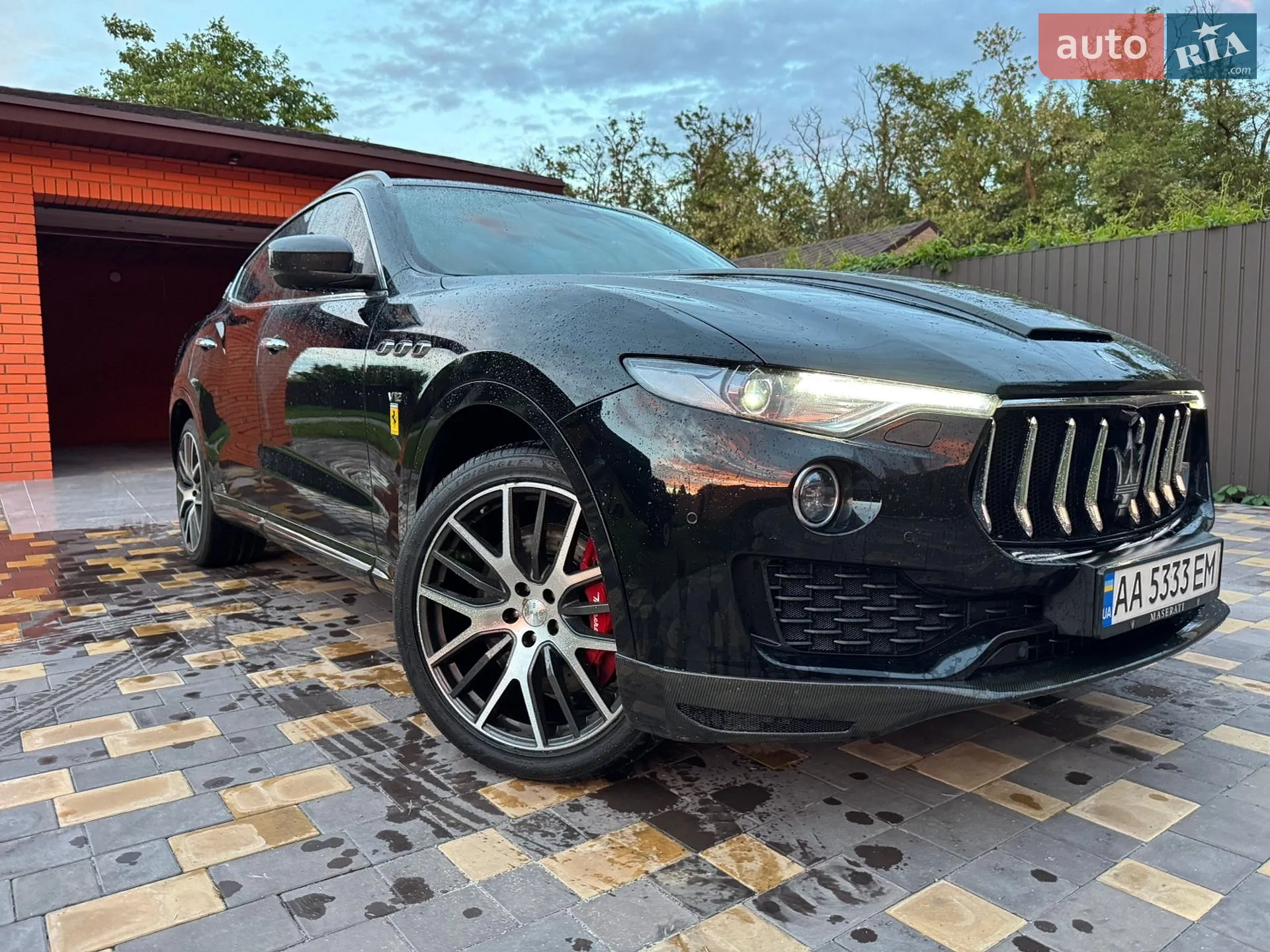 2016 Maserati Levante - мініатюра 2