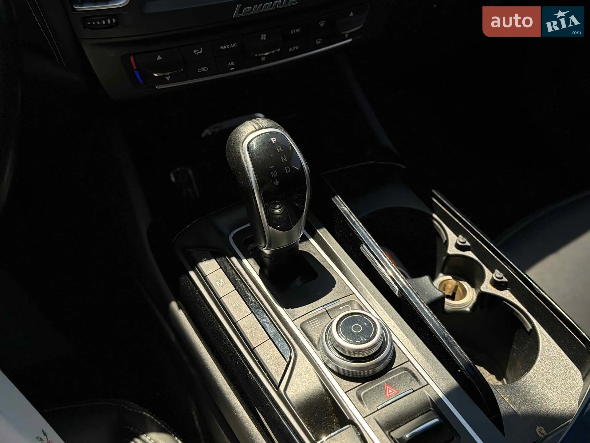 2018 Maserati Levante - мініатюра 13