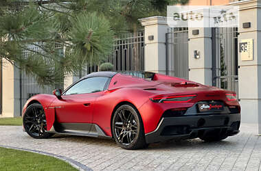 Родстер Maserati MC20 2023 в 