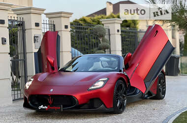 Родстер Maserati MC20 2023 в 