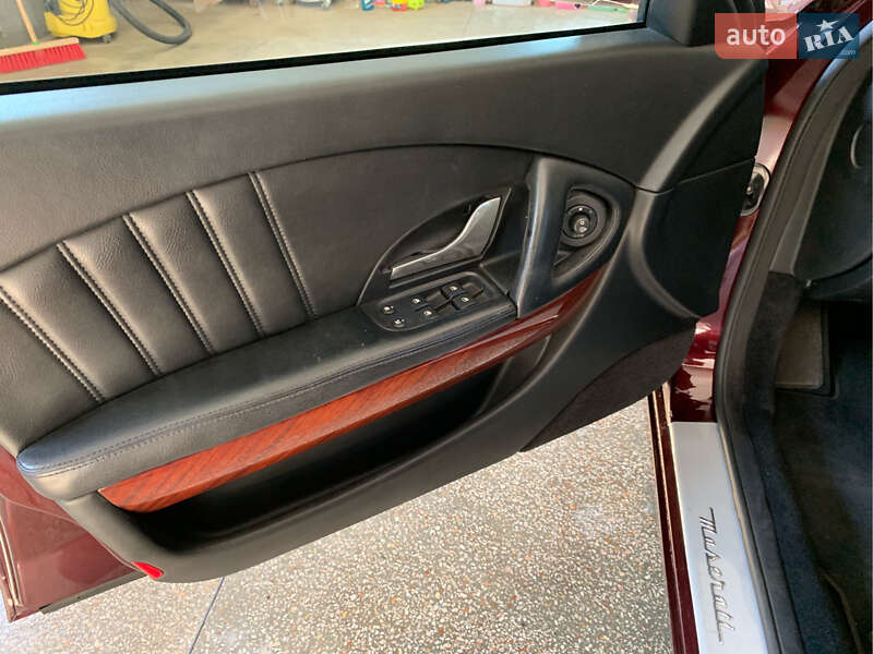 Седан Maserati Quattroporte 2006 в Сумах