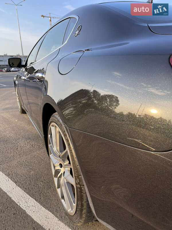 Седан Maserati Quattroporte 2013 в Киеве