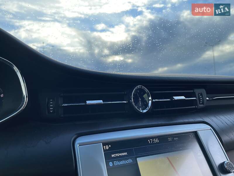 Седан Maserati Quattroporte 2016 в Днепре