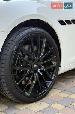 Седан Maserati Quattroporte 2013 в 