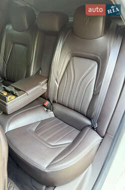 Седан Maserati Quattroporte 2013 в 
