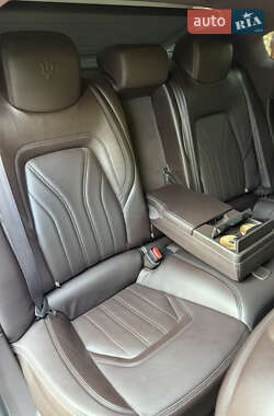 Седан Maserati Quattroporte 2013 в 