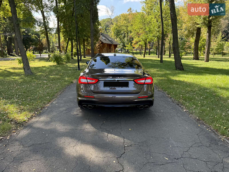 Седан Maserati Quattroporte 2018 в Киеве