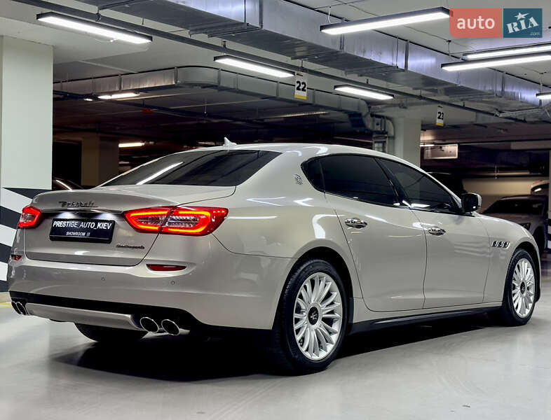 Седан Maserati Quattroporte 2013 в Киеве