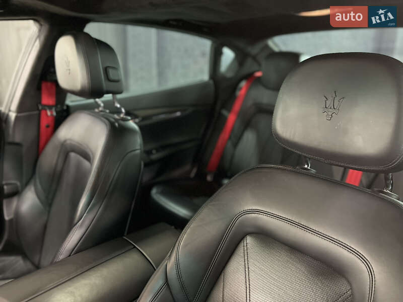 Седан Maserati Quattroporte 2013 в Киеве фото 49 Седан Maserati Quattroporte 2013 в Киеве