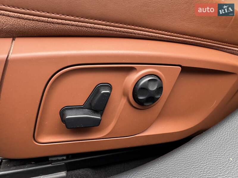 Седан Maserati Quattroporte 2015 в Киеве