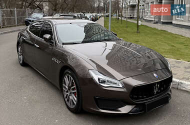 Седан Maserati Quattroporte 2018 в Киеве