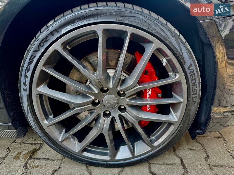 Седан Maserati Quattroporte 2013 в Броварах