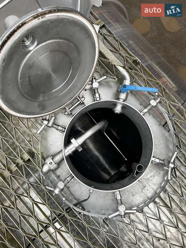 Цистерна напівпричіп Massenza 4SVN-511 1994 в Чернівцях