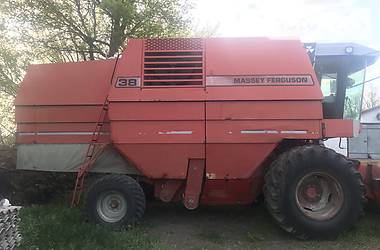Комбайн зерноуборочный Massey Ferguson 38 1997 в Голованевске