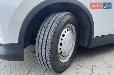 Вантажний фургон Maxus e-Deliver 3 2021 в 