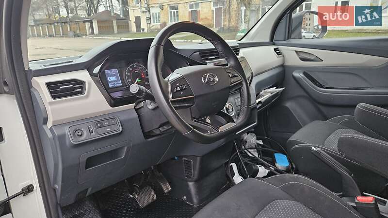 Грузовой фургон Maxus e-Deliver 3 2023 в Радомышле фото 15 Грузовой фургон Maxus e-Deliver 3 2023 в Радомышле