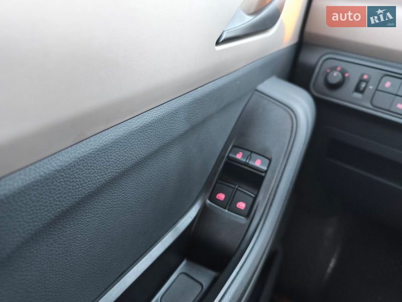 Грузовой фургон Maxus e-Deliver 3 2023 в Киеве