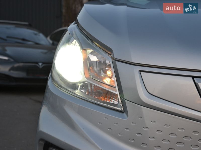 Грузовой фургон Maxus e-Deliver 3 2021 в Луцке фото 26 Грузовой фургон Maxus e-Deliver 3 2021 в Луцке