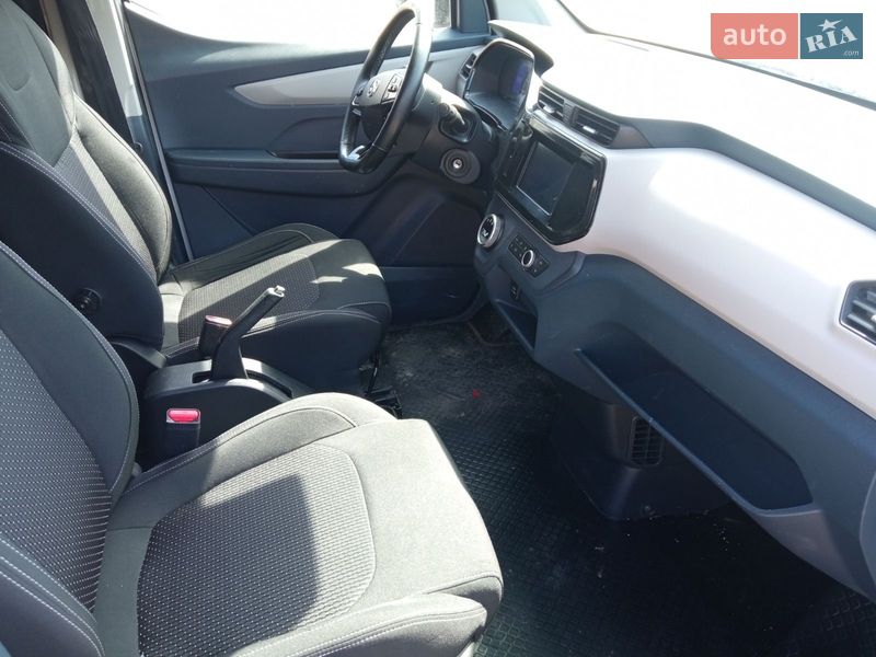 Вантажний фургон Maxus e-Deliver 3 2020 в Радехові фото 13 Вантажний фургон Maxus e-Deliver 3 2020 в Радехові