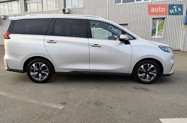 Минивэн Maxus Euniq 5 2020 в 