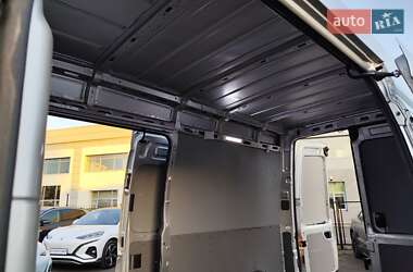 Грузовой фургон Maxus EV80 2020 в 