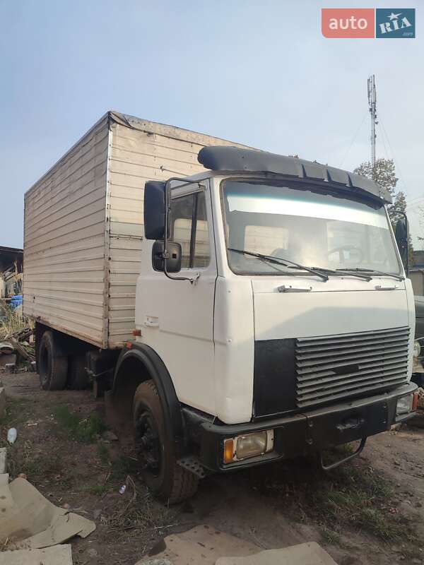 Грузовой фургон МАЗ 533702 2005 в 