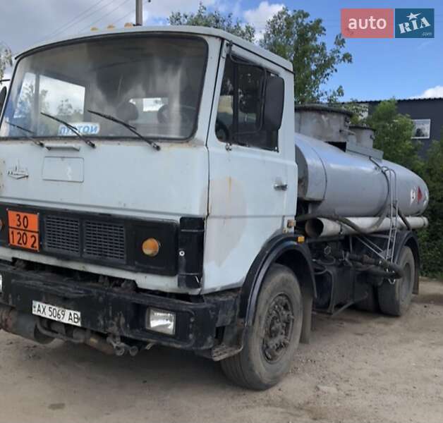 Бензовоз МАЗ 5337 1993 в 