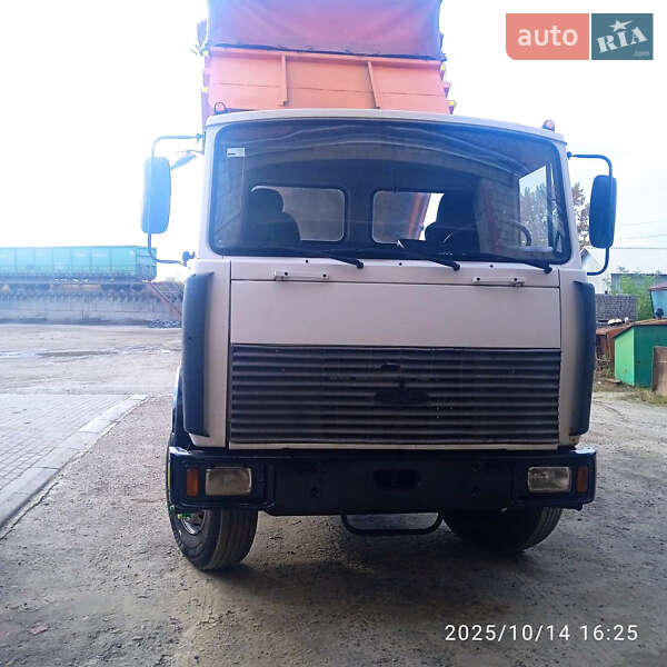 Самосвал МАЗ 555102 2008 в Городке