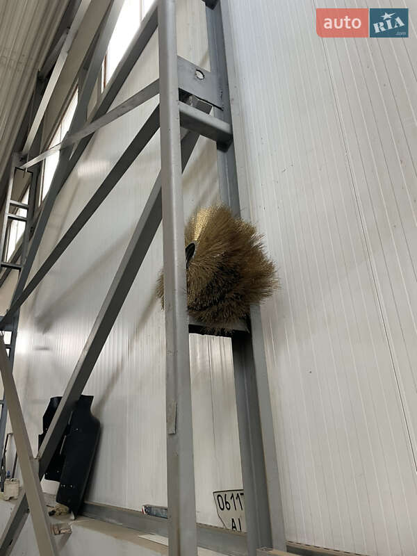 Пескоразбрасывающая машина МАЗ 5571 2009 в Одессе фото 18 Пескоразбрасывающая машина МАЗ 5571 2009 в Одессе