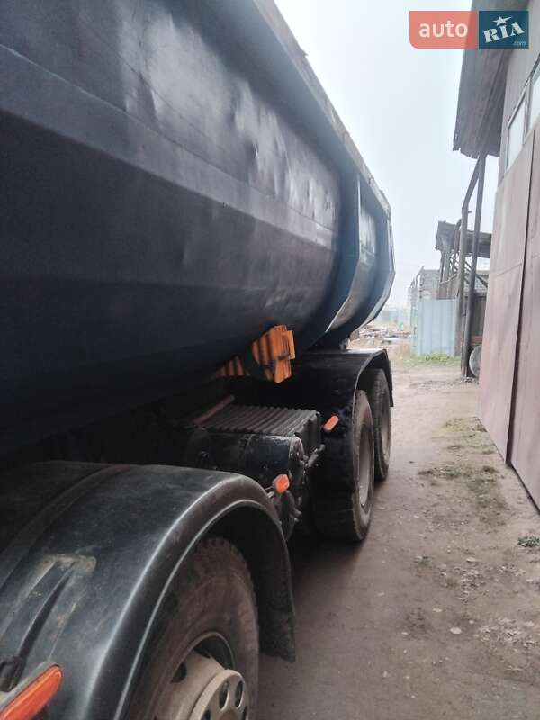 Самосвал МАЗ 6516V8 2011 в Ивано-Франковске