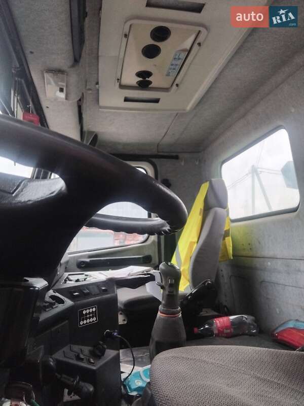 Самосвал МАЗ 6516V8 2011 в Ивано-Франковске