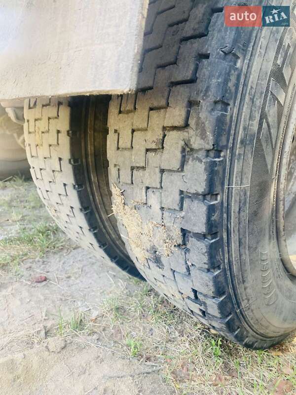 Зерновоз - полуприцеп МАЗ 938662 2002 в Гайсине