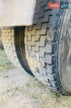 Зерновоз - полуприцеп МАЗ 938662 2002 в 
