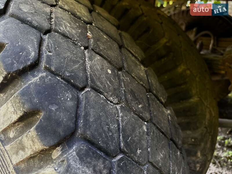 Бортовий напівпричіп МАЗ 93971 1989 в Андрушівці