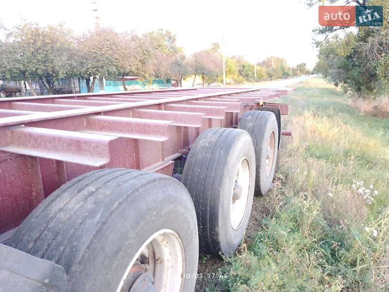 Контейнеровоз полуприцеп МАЗ 9758 2006 в Павлограде