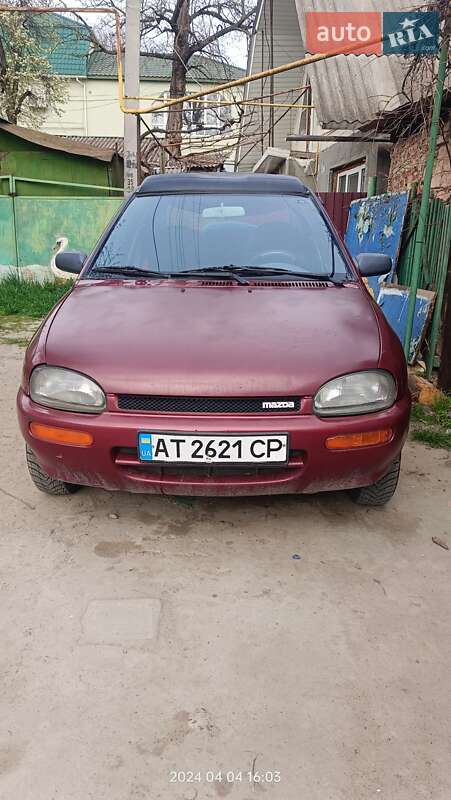 Седан Mazda 121 1993 в Могилів-Подільському фото 3 Седан Mazda 121 1993 в Могилів-Подільському