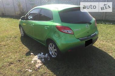 Хэтчбек Mazda 2 2010 в Чернигове