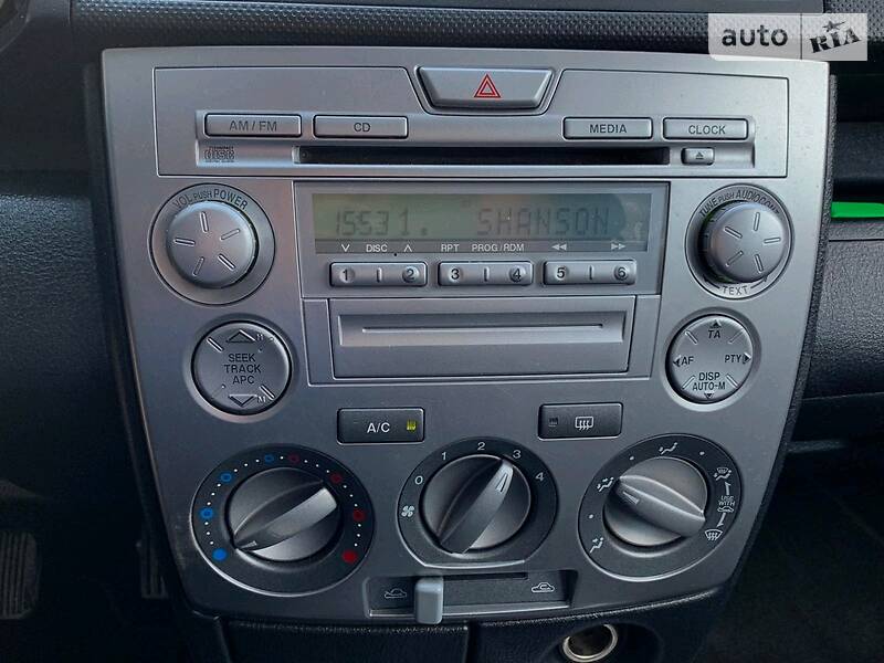 Минивэн Mazda 2 2007 в Ровно