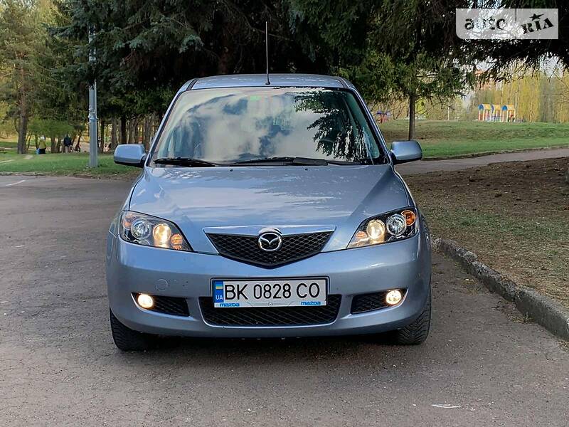 Минивэн Mazda 2 2007 в Ровно