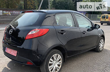 Хетчбек Mazda 2 2010 в Луцьку