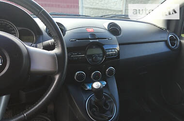 Хэтчбек Mazda 2 2011 в Звягеле